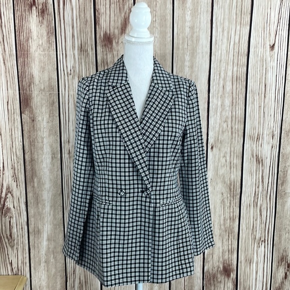 Doe & Rae Jackets & Blazers - Doe & Rae Black and White Checkered Blazer Medium